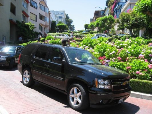 Discesa auto Lombard Street San Francisco