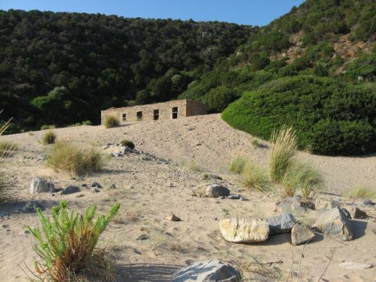 Spiaggia di Cala Domestica in Sardegna