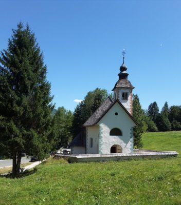 La chiesa del Santo Spirito sul Lago di Bohinj