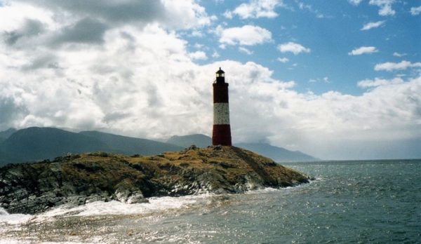 Il faro Les Eclaireurs nel canale di Beagle in Argentina