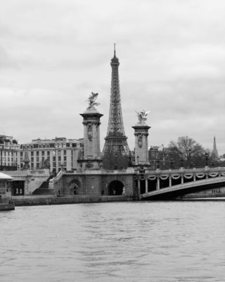 Panorama di Parigi dal battello sulla Senna a Parigi