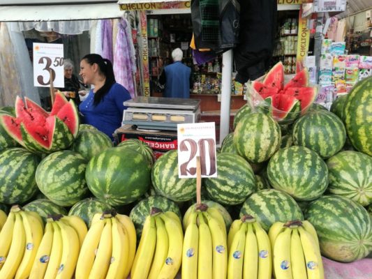 Il bazar Piaţa Centrală a Chişinău in Moldova