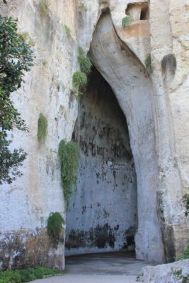 L'orecchio di Dionisio a Siracusa