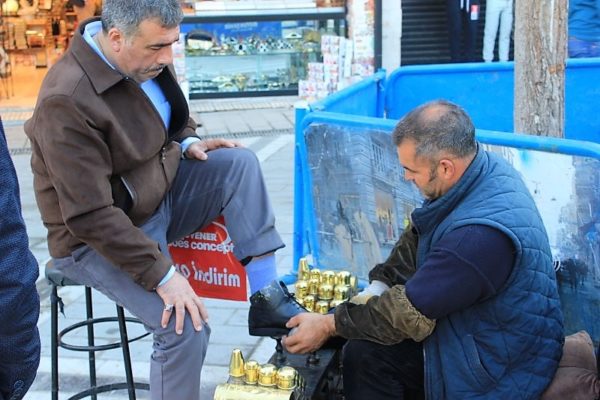 Lustrascarpe a Istanbul