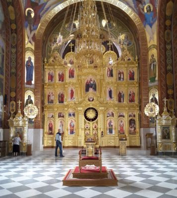 Interno chiesa della Natività Monastero di Curchi Moldova