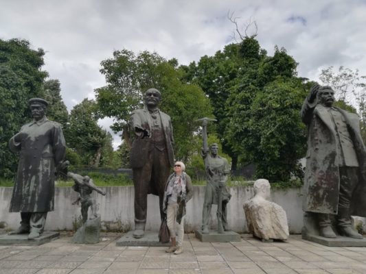 Statue di Stalin Lenin e Hoxha a Tirana