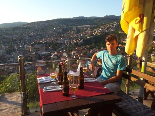 Panorama di Sarajevo dalle colline di Hrid