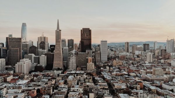 Panorama visto dalla baia sul centro storico di San Francisco