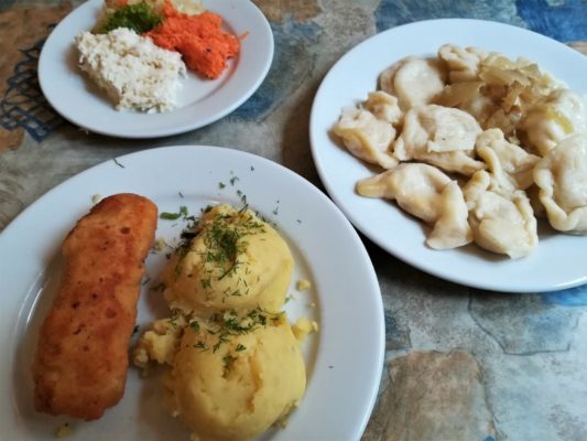 Pranzo al bar mleczny Pod Temidą di Cracovia