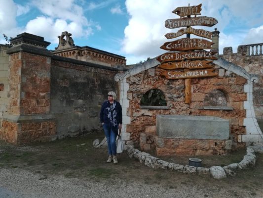 L'ingresso della tenuta di Al Bano Carrisi a Cellino San Marco