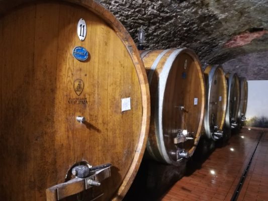 Una cantina del Castello Volpaia nel Chianti