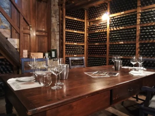 Sala degustazioni al Castello di Volpaia nel Chianti