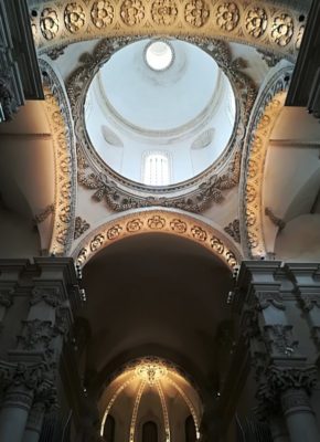 La cupola interna della Basilica di Santa Croce a Lecce