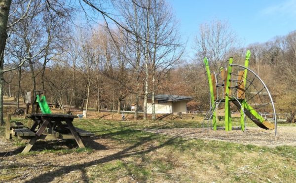 Area giochi per bambini nel Bosco di Plessiva