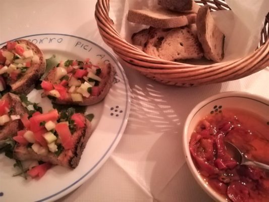 Antipasti della casa alla Trattoria Nonno Pici di Acaya, Salento