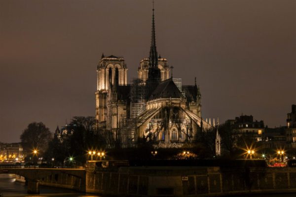 La Cattedrale di Nôtre-Dame a Parigi