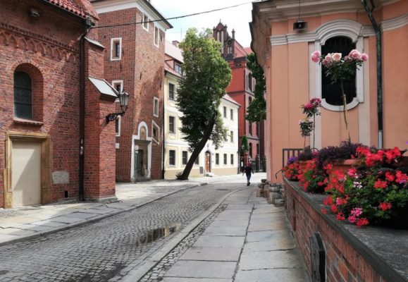 Un vicolo dell'isola della Cattedrale a Breslavia