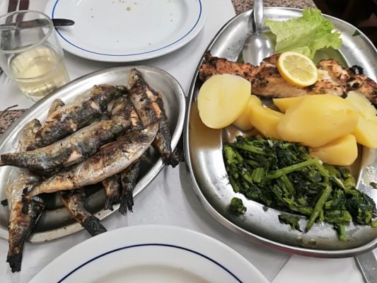 Ristorante Rei Da Sardinha Assada a Matosinhos in Portogallo