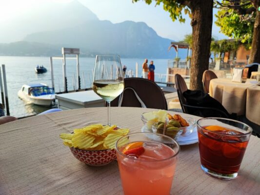 Aperitif in Bellagio with lake view