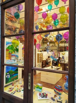 The window of an atelier in Bellagio, Lake Como