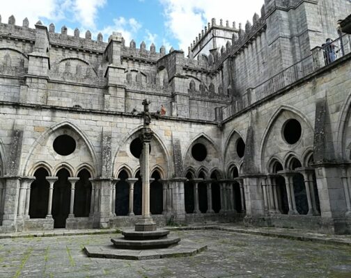 Il Chiostro della Cattedrale di Oporto