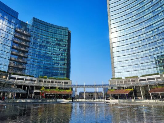 Piazza Gae Aulenti a Milano