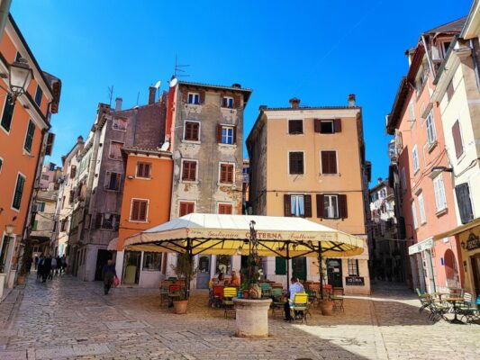 Piazza Matteotti a Rovigno