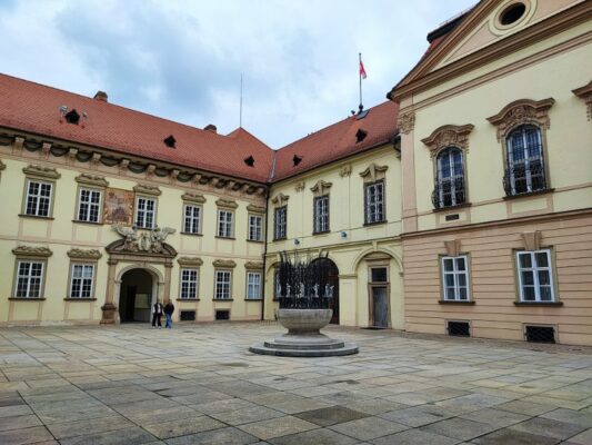 Nová Radnice a Brno, cortile principale