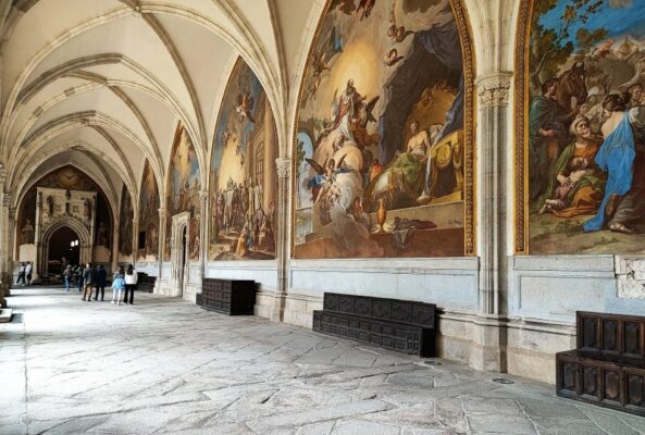 Il chiostro della Cattedrale di Toledo