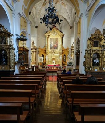 L'interno della chiesa di Santo Tomé a Toledo