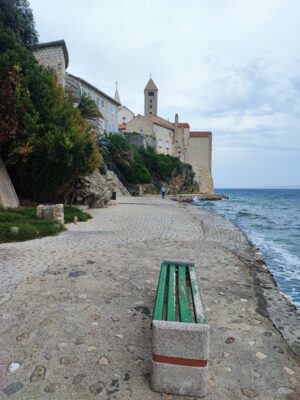 Il lungomare di Rab