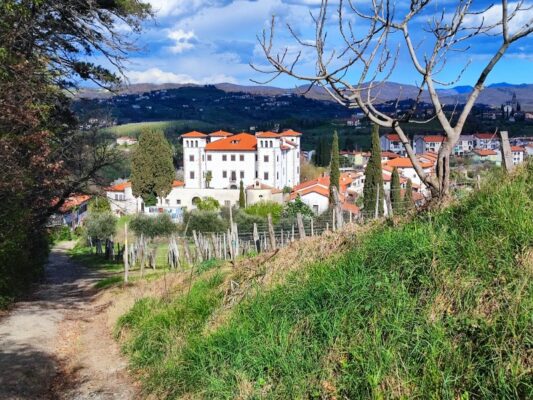 Il Castello di Dobrovo nel Brda