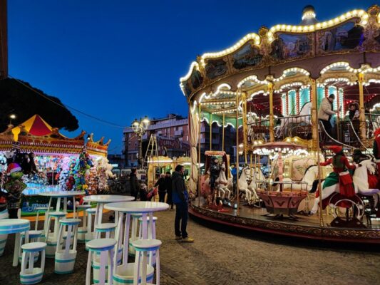 Giostre a Caorle durante il Natale sull’alto Adriatico