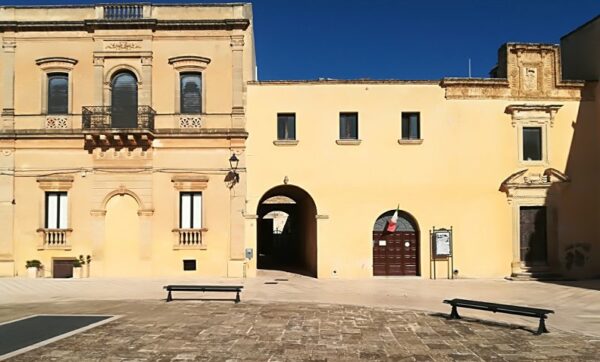 Piazza del Popolo a Presicce in Salento