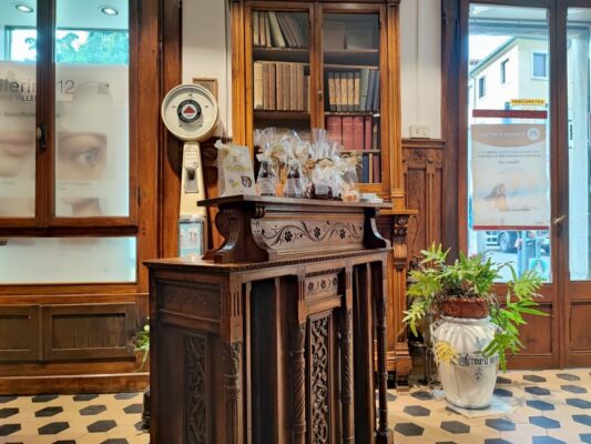 L'interno del Museo della Farmacia Colutta a Udine