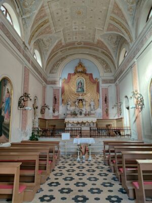 L'interno della Chiesa di San Pietro a Pirano