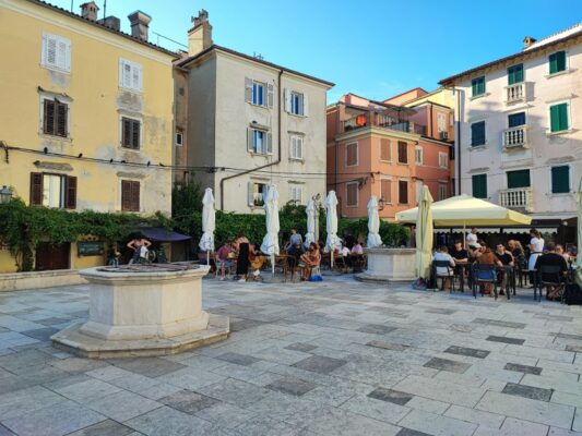 Piazza Primo Maggio a Pirano