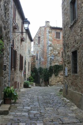 Vicoli di Montefioralle nel Chianti