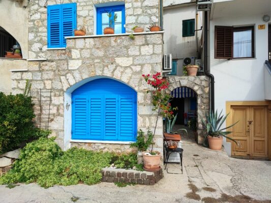 Uno scorcio del centro storico di Baška