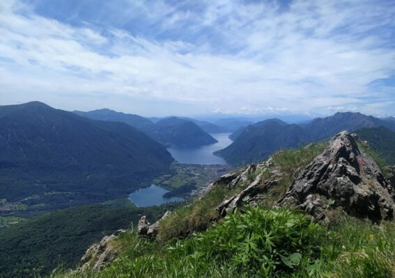 Panorama lago di Como dalla via Normale del Monte Grona